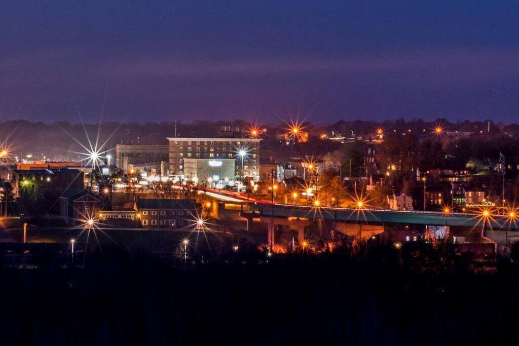 Finn'S Hideaway -Modern Family River Home Keokuk Екстер'єр фото