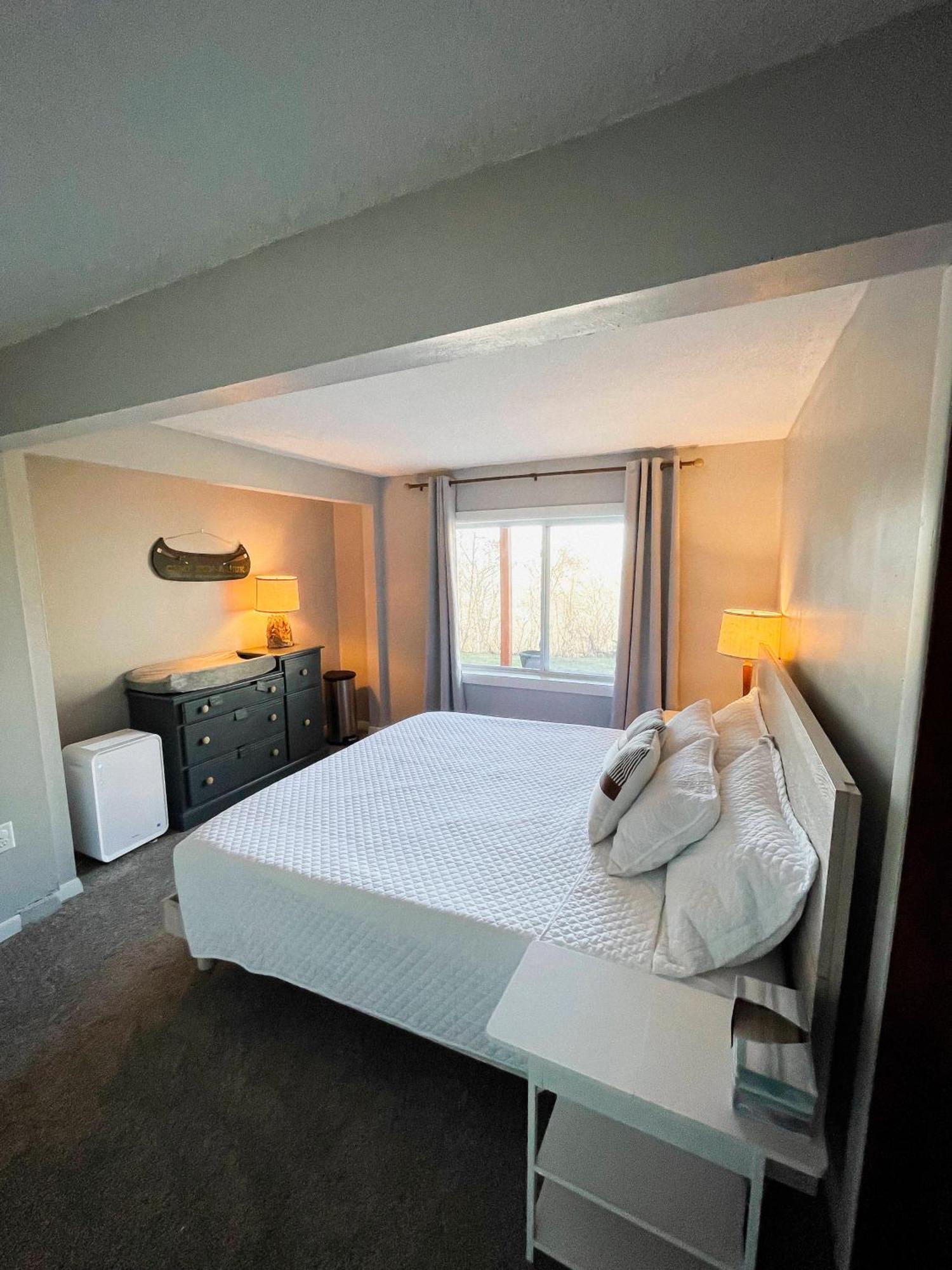 Finn'S Hideaway -Modern Family River Home Keokuk Екстер'єр фото